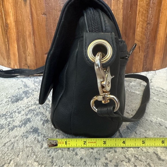 Tignanello Vintage Saddlebag Black Leather Handbag Crossbody Bag - Picture 3 of 13